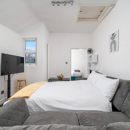 New 3Bed Stylish Apartment With Amazing Transport London Ngoại thất bức ảnh