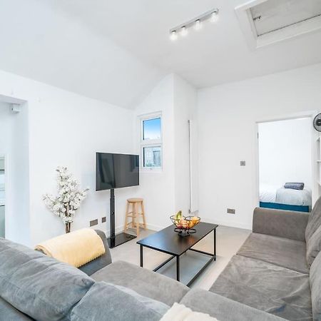 New 3Bed Stylish Apartment With Amazing Transport London Ngoại thất bức ảnh