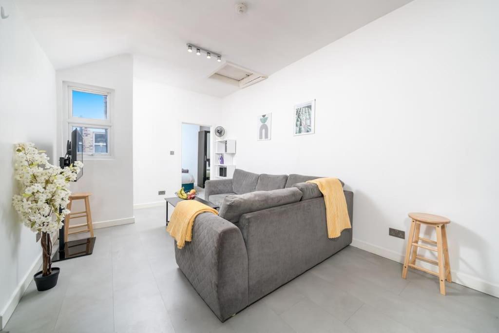 New 3Bed Stylish Apartment With Amazing Transport London Ngoại thất bức ảnh
