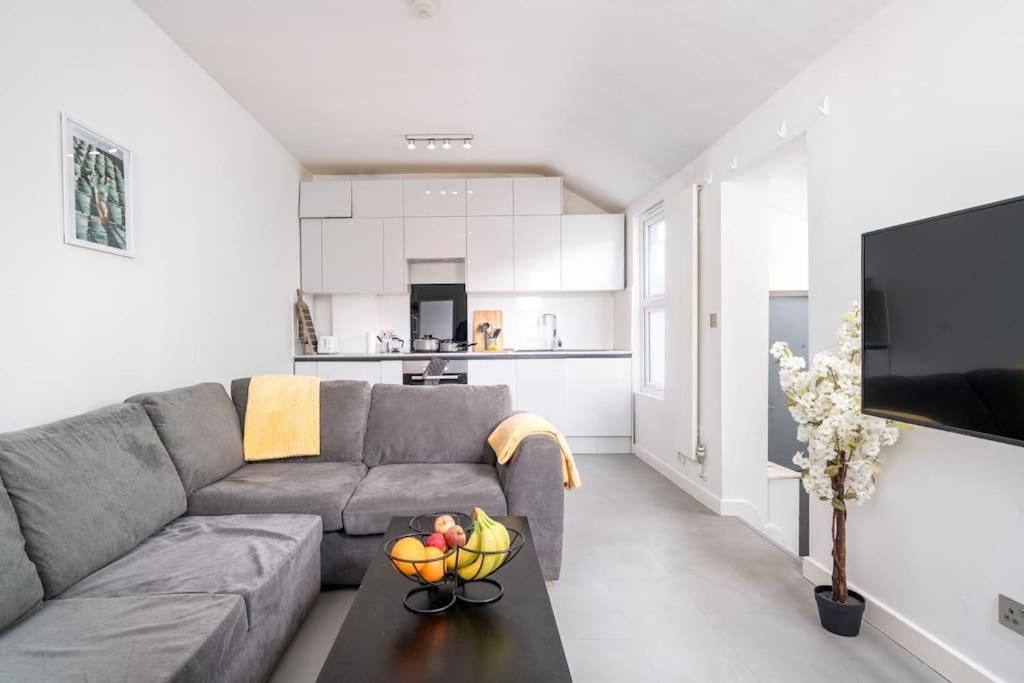 New 3Bed Stylish Apartment With Amazing Transport London Ngoại thất bức ảnh