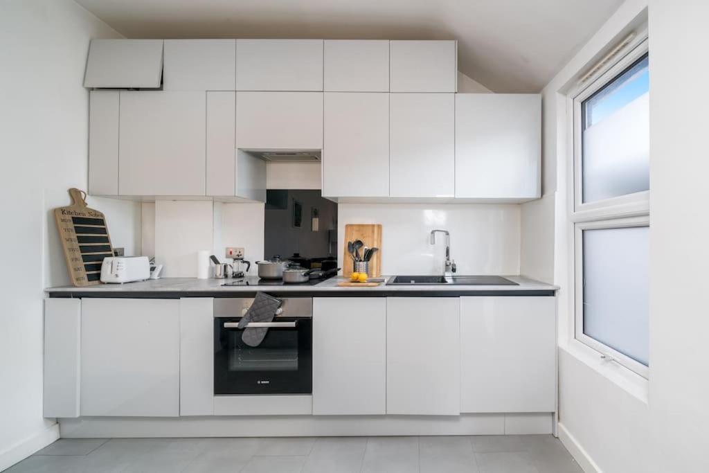 New 3Bed Stylish Apartment With Amazing Transport London Ngoại thất bức ảnh