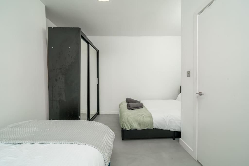 New 3Bed Stylish Apartment With Amazing Transport London Ngoại thất bức ảnh