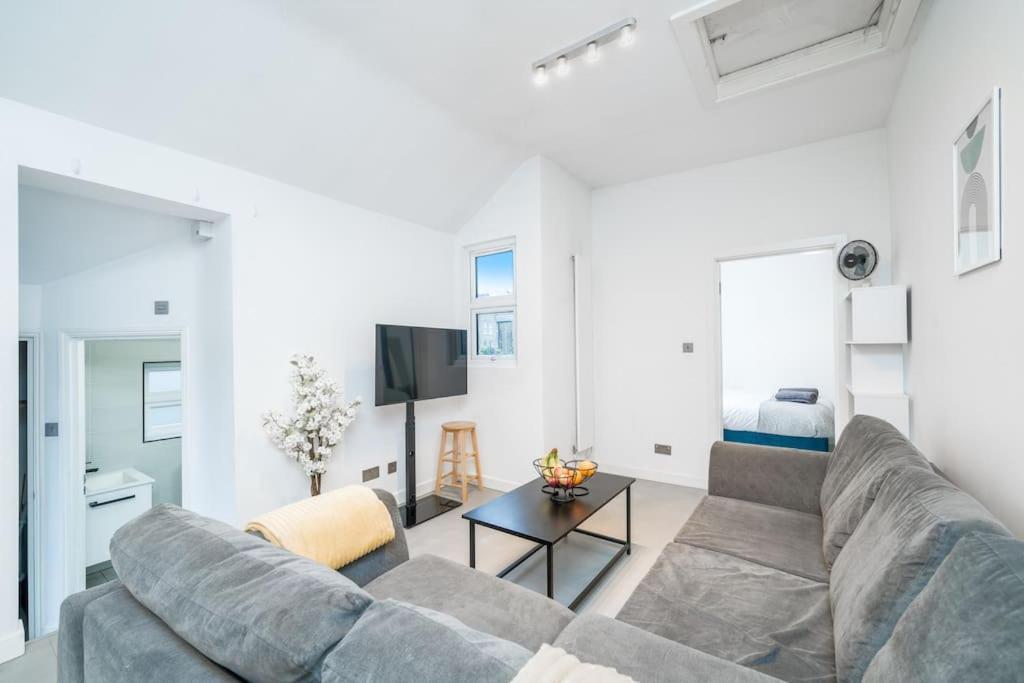 New 3Bed Stylish Apartment With Amazing Transport London Ngoại thất bức ảnh